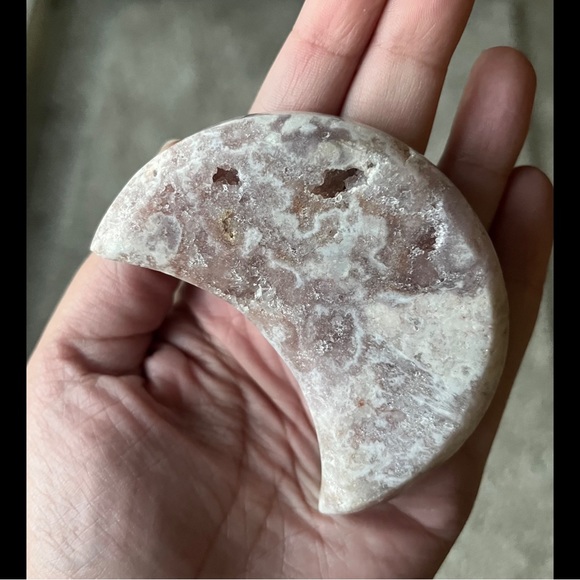 Pink Amethyst Moon Carving 🌙 - Picture 5 of 9